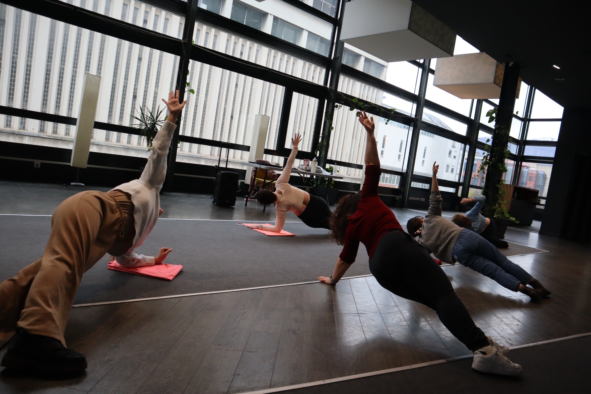 Les élèves de l’Académie Virtuose explorent le mouvement en atelier